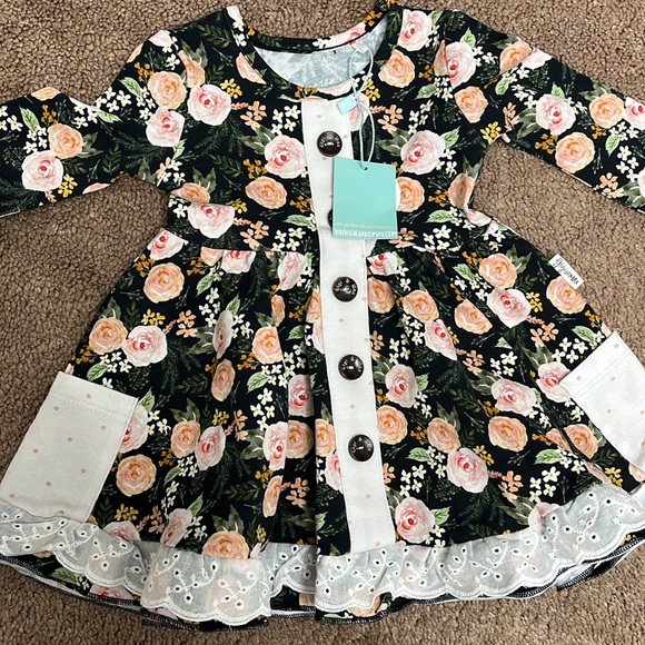 ❌SOLD❌ GiGi and Max Dress NWT - Picture 2 of 3